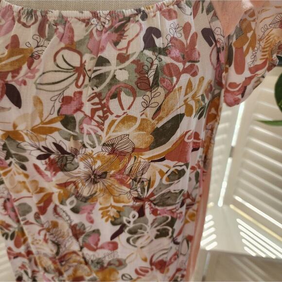 mBOUTIQUE NWOT PEACH FLORAL LAYERED CAP SLEEVE BLOUSE MULTIPLE SIZES - Picture 5 of 10
